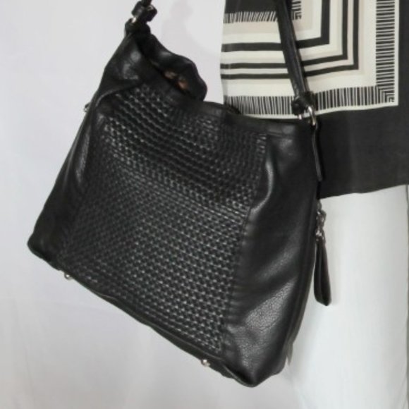 black leather shoulder bag - Picture 2 of 6